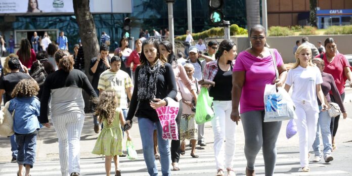 taxa-de-desemprego-fica-em-7,6%-no-trimestre-encerrado-em-janeiro taxa-de-desemprego-fica-em-7,6%-no-trimestre-encerrado-em-janeiro