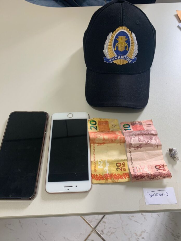 estudantes-sao-flagrados-com-maconha-dentro-de-escola-apos-oferecerem-a-droga-para-colegas