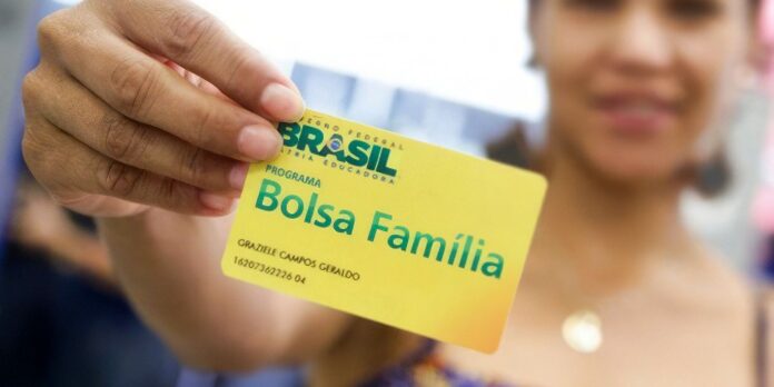 caixa-paga-novo-bolsa-familia-a-beneficiarios-com-nis-de-final-6 caixa-paga-novo-bolsa-familia-a-beneficiarios-com-nis-de-final-6
