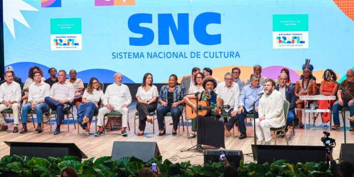 lula-sanciona-o-“sus-da-cultura”,-que-define-a-gestao-do-setor-no-pais lula-sanciona-o-“sus-da-cultura”,-que-define-a-gestao-do-setor-no-pais