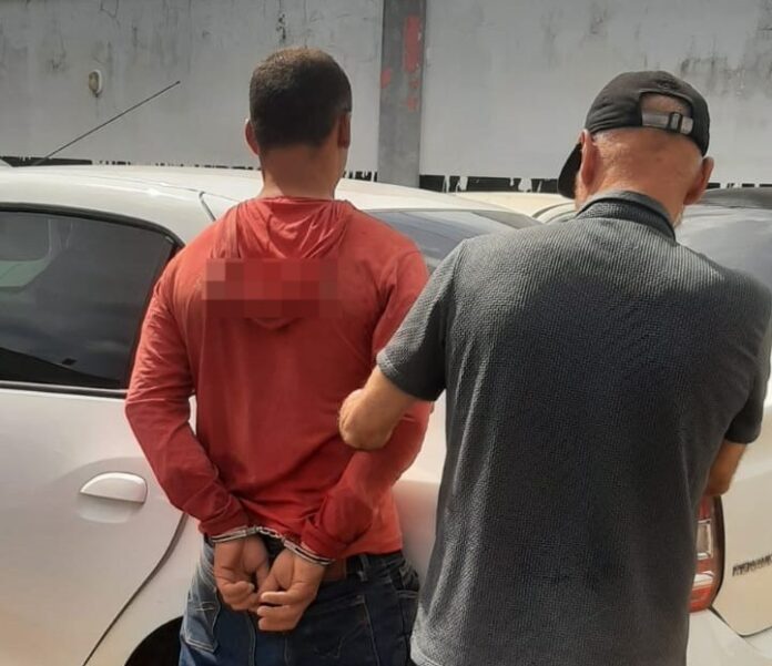 suspeito-de-abusar-sexualmente-da-propria-filha-e-preso-apos-denuncia-anonima suspeito-de-abusar-sexualmente-da-propria-filha-e-preso-apos-denuncia-anonima