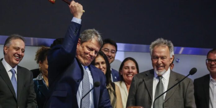 fundo-phoenix-compra-estatal-de-energia-de-sao-paulo-por-r$-1-bilhao fundo-phoenix-compra-estatal-de-energia-de-sao-paulo-por-r$-1-bilhao
