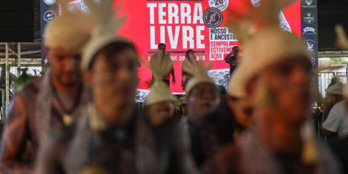 indigenas-prometem-seguir-lutando-por-demarcacao-de-terras