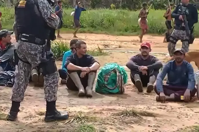 indigenas-rendem-garimpeiros-na-terra-yanomami