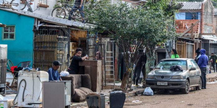 baixa-do-guaiba-revela-destruicao-e-prejuizo-em-porto-alegre
