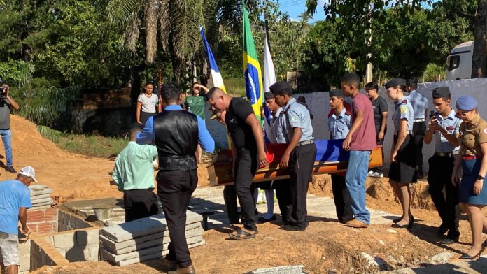 amiga-relembra-como-era-adolescente-encontrada-morta-com-o-pai-em-chacara: