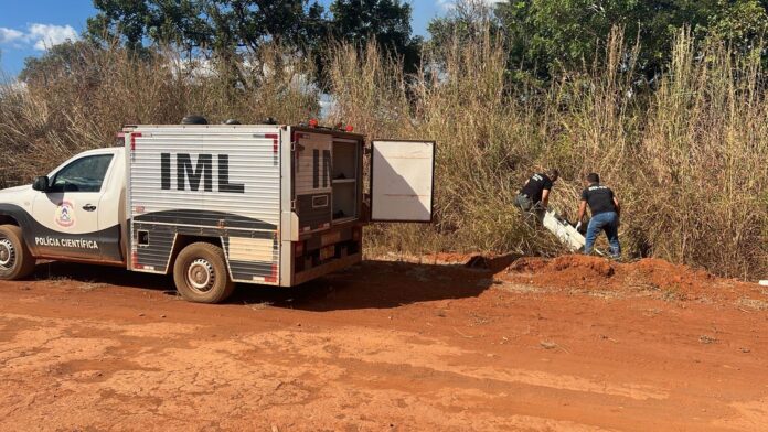 corpo-em-avancado-estado-de-decomposicao-e-encontrado-em-matagal