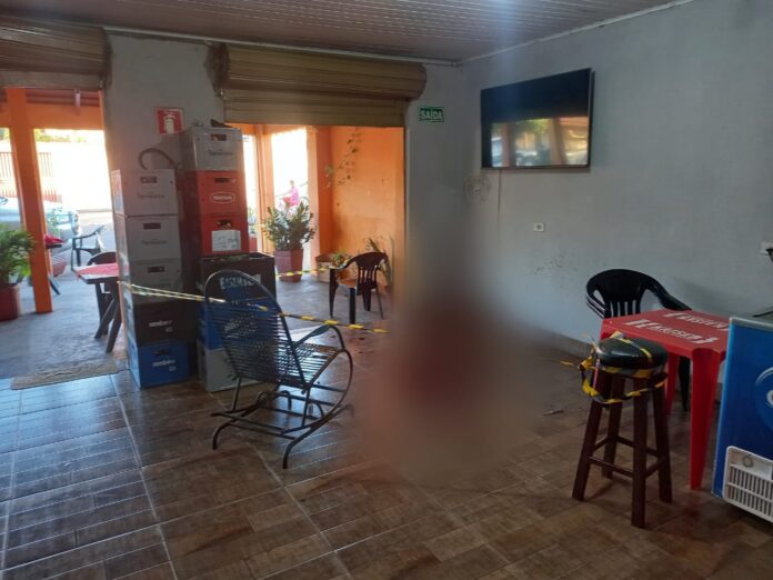 homem-e-morto-depois-de-tomar-arma-de-pm-e-atirar-contra-outro-policial-em-bar