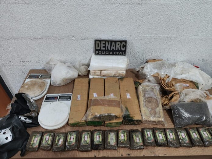 policia-encontra-mais-de-r$-300-mil-em-drogas-e-prende-suspeita-conhecida-como-‘dama-do-crime’