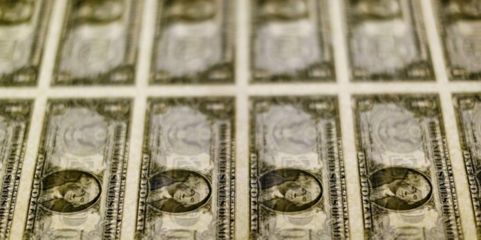 valorizacao-de-titulos-americanos-eleva-dolar-no-brasil,-diz-professor