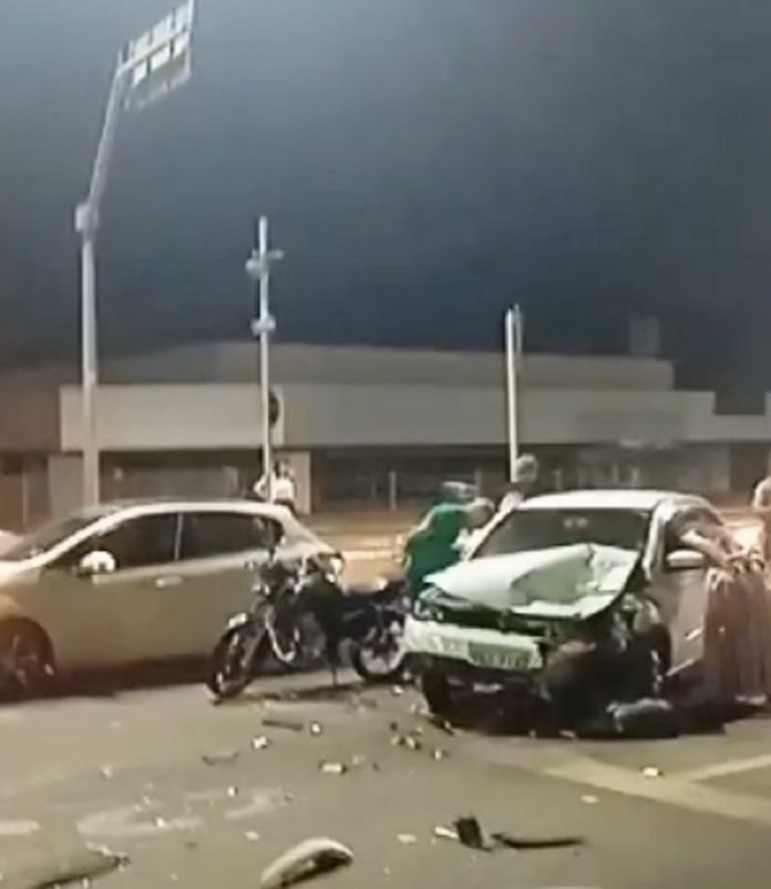 motorista-embriagado-bate-em-tres-veiculos-que-estavam-parados-no-semaforo,-diz-pm