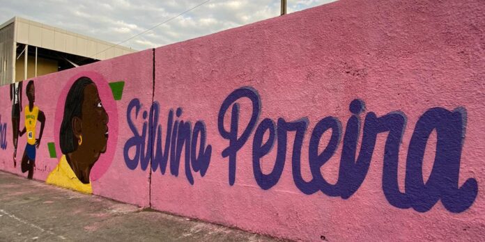 grafite-celebra-atleta-olimpica-e-mulheres-da-mangueira grafite-celebra-atleta-olimpica-e-mulheres-da-mangueira