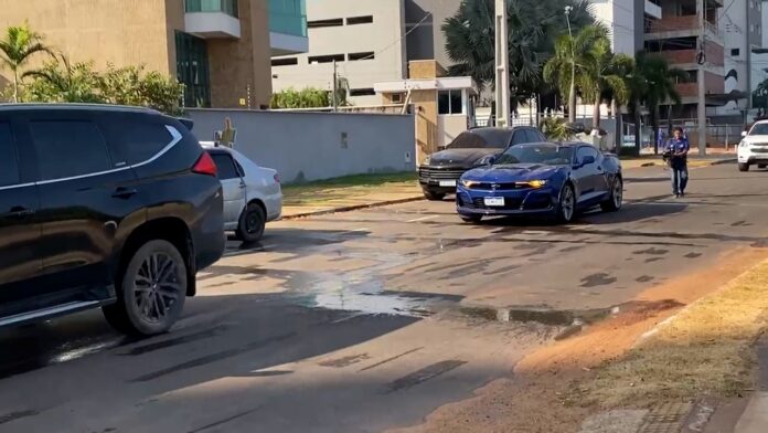 pf-apreende-camaro-em-predio-onde-mora-o-ex-governador-do-tocantins;-video