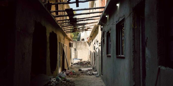 no-rio,-predios-em-demolicao-na-mare-ocupam-terreno-da-uniao