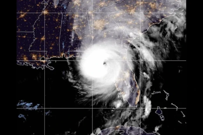 clima-extremo:-furacao-helene-ganha-forca-e-se-aproxima-da-florida
