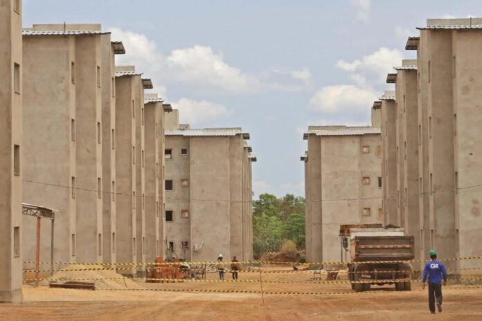 governo-assina-contrato-de-r$-31,6-milhoes-para-construcao-de-170-unidades-habitacionais-em-palmas