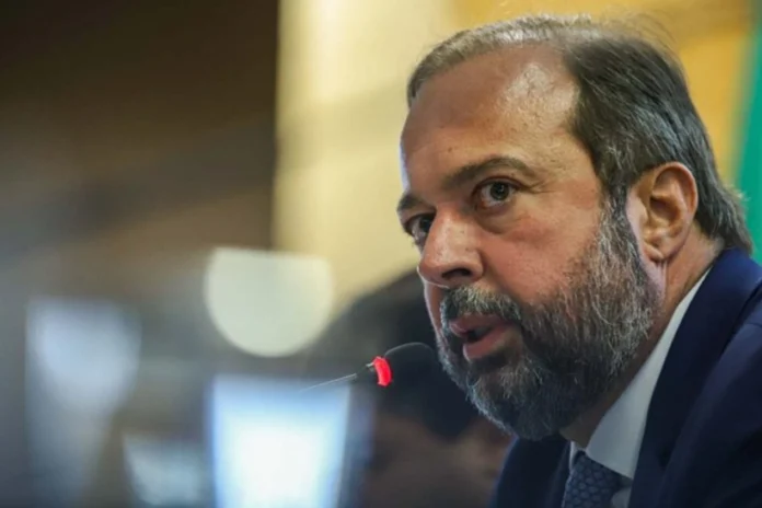 brasil-e-argentina-assinam-acordo-para-importar-gas-fossil-de-vaca-muerta