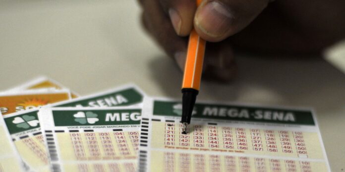 mega-sena-acumula-e-ira-sortear-premio-de-r$-18-milhoes mega-sena-acumula-e-ira-sortear-premio-de-r$-18-milhoes