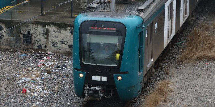 mais-de-1-km-de-cabos-de-linha-de-trem-sao-furtados-no-rio-de-janeiro mais-de-1-km-de-cabos-de-linha-de-trem-sao-furtados-no-rio-de-janeiro