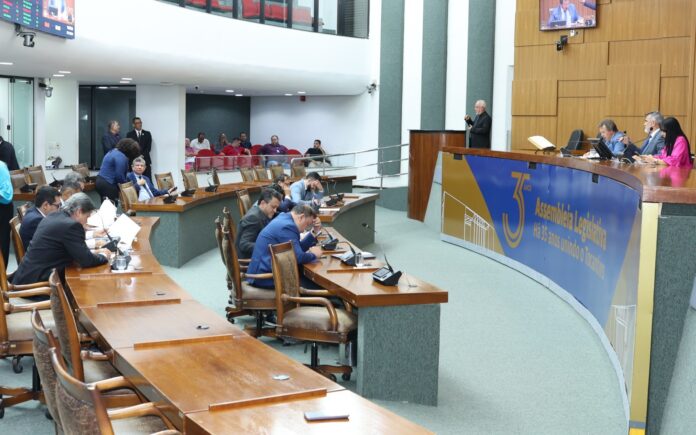 deputados-aprovam-resolucao-que-determina-nova-eleicao-para-mesa-diretora-da-assembleia