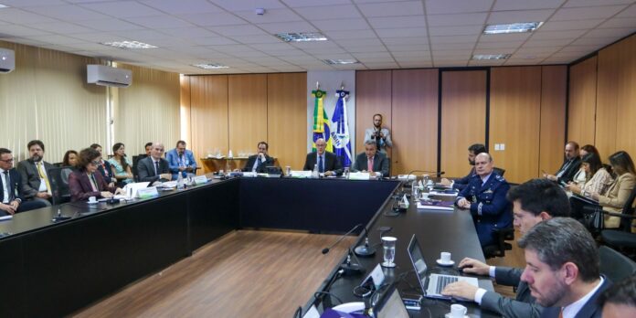 governo-federal-discute-nova-politica-nacional-de-inteligencia