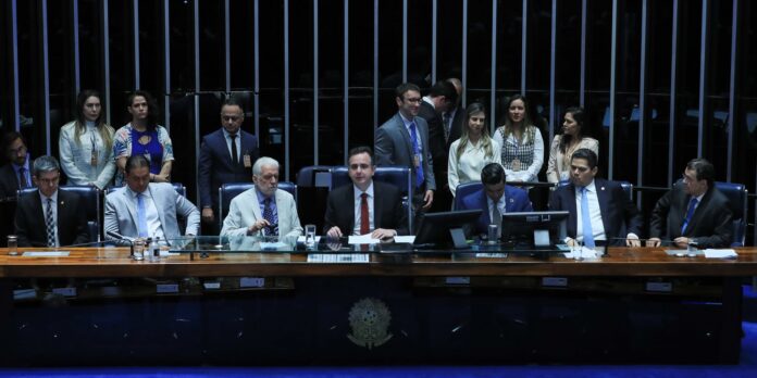 congresso-promulga-emenda-a-constituicao-para-cortar-gastos-do-governo congresso-promulga-emenda-a-constituicao-para-cortar-gastos-do-governo