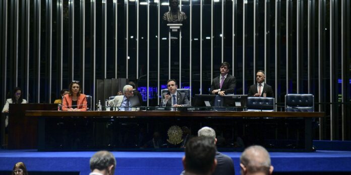 senado-aprova-teto-para-salario-minimo-e-mudancas-no-bpc senado-aprova-teto-para-salario-minimo-e-mudancas-no-bpc