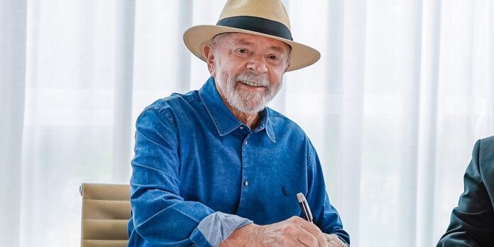 em-pronunciamento,-lula-diz-que-vai-cuidar-do-povo-e-economia-e-forte em-pronunciamento,-lula-diz-que-vai-cuidar-do-povo-e-economia-e-forte