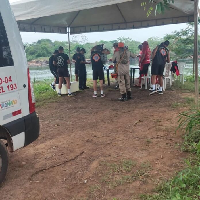 sobe-para-8-o-numero-de-mortos-apos-desabamento-de-ponte-no-rio-tocantins;-9-seguem-desaparecidos sobe-para-8-o-numero-de-mortos-apos-desabamento-de-ponte-no-rio-tocantins;-9-seguem-desaparecidos