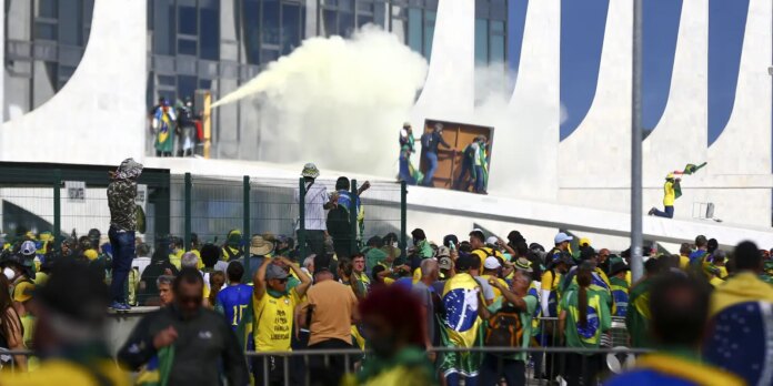 politicos-e-jornalistas-revivem-8-de-janeiro:-dia-entrou-para-historia politicos-e-jornalistas-revivem-8-de-janeiro:-dia-entrou-para-historia