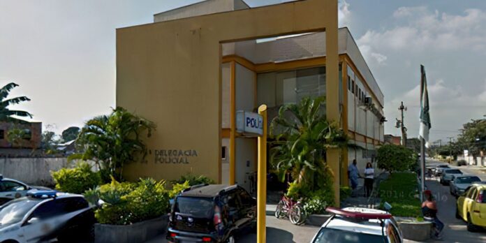 criminosos-no-rio-usam-viatura-policial-clonada-para-roubo-de-cargas