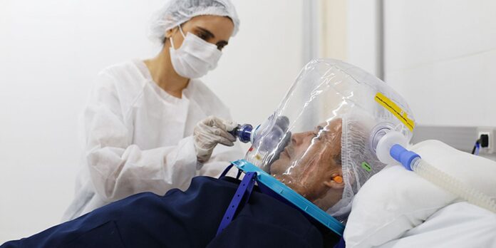 pesquisa:-capacete-elmo-reduz-intubacoes-em-pacientes-com-covid-19