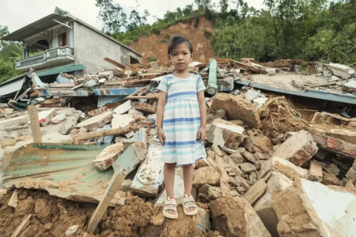 clima-extremo-interrompeu-aulas-de-mais-de-240-milhoes-de-criancas-em-todo-o-mundo-em-2024