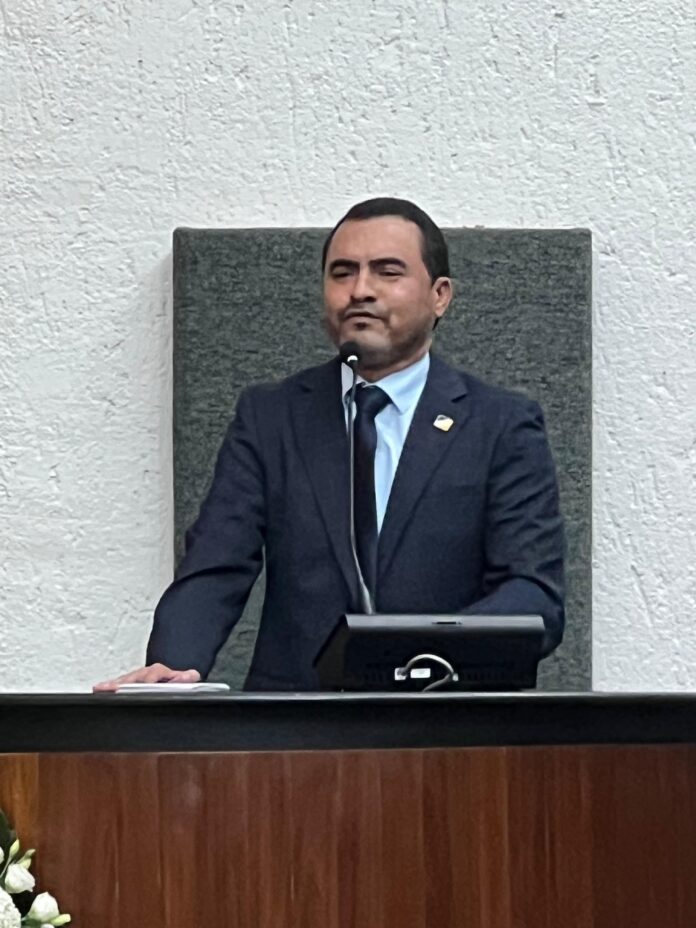 nova-mesa-diretora-da-assembleia-legislativa-do-tocantins-toma-posse-para-o-bienio-2025/2026