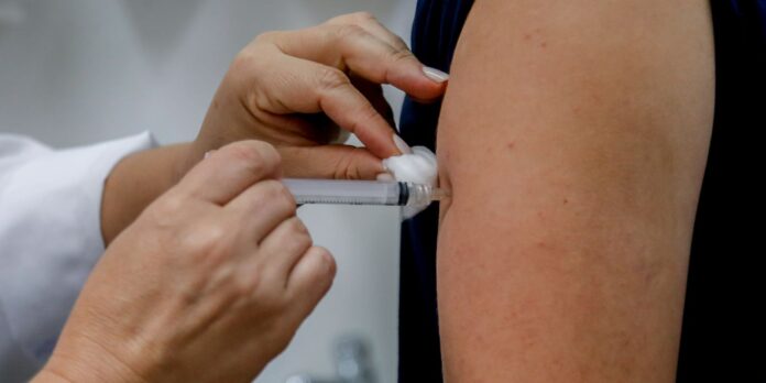 procura-por-vacina-contra-dengue-no-pais-esta-bem-abaixo-do-esperado