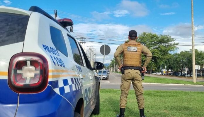 motorista-invade-acostamento,-atropela-ciclista-e-foge-sem-prestar-socorro,-diz-pm