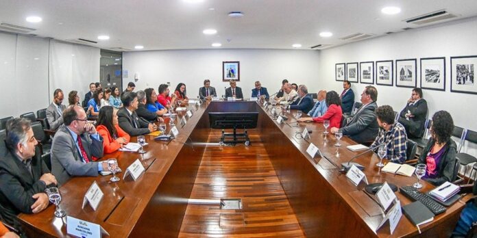 centrais-sindicais-pedem-isencao-de-imposto-de-renda-sobre-plr