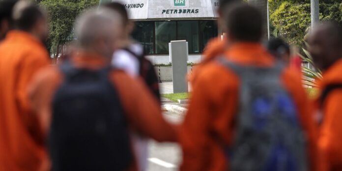 petroleiros-param-por-24-horas-contra-mudancas-no-teletrabalho-e-plr