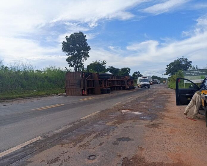 motorista-de-caminhao-morre-apos-batida-com-onibus-na-br-153 motorista-de-caminhao-morre-apos-batida-com-onibus-na-br-153