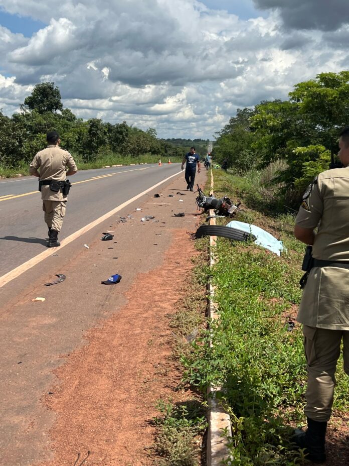 motociclista-morre-apos-bater-em-carro-na-br-153