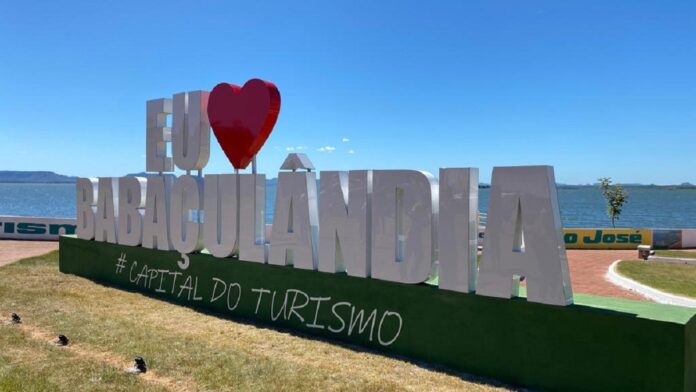 motorista-morre-apos-carro-sair-da-pista-na-to-424