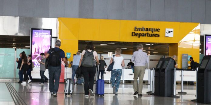 deputadas-denunciam-racismo-em-revista-no-aeroporto-de-guarulhos
