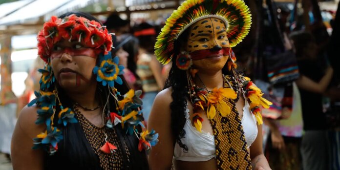 no-rio,-evento-reune-25-etnias-e-celebra-dia-dos-povos-indigenas