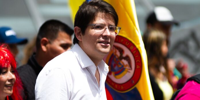 miguel-uribe-mostra-sinais-de-melhora-neurologica-apos-ser-baleado