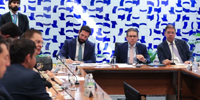 camara-pauta-urgencia-para-derrubar-decreto-de-iof-mesmo-apos-reedicao