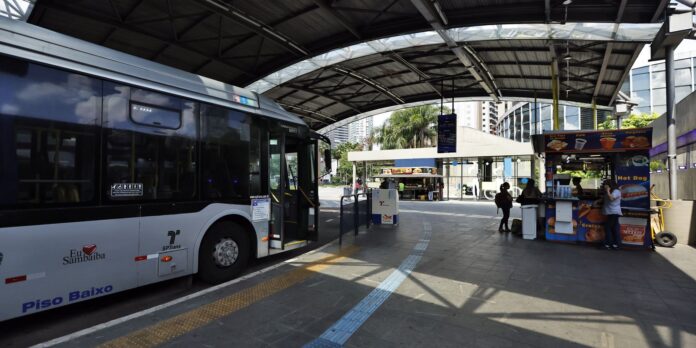 circulacao-de-onibus-em-sp-e-normalizada-apos-ataques-no-fim-de-semana