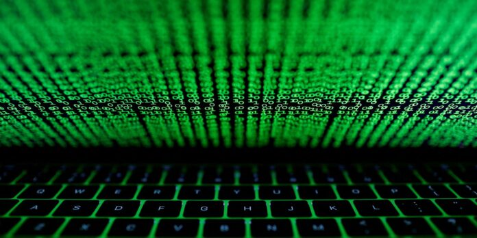 funcionario-que-deu-acesso-a-hackers-executarem-fraude-e-preso