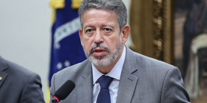 lira-amplia-reducao-parcial-de-ir-para-quem-ganha-ate-r$-7.350