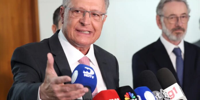 pix-e-modelo,-e-problema-real-esta-em-tarifas-dos-eua,-diz-alckmin pix-e-modelo,-e-problema-real-esta-em-tarifas-dos-eua,-diz-alckmin