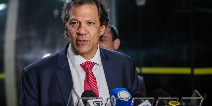 plano-de-contingencia-sobre-tarifas-dos-eua-ja-foi-apresentado-a-lula